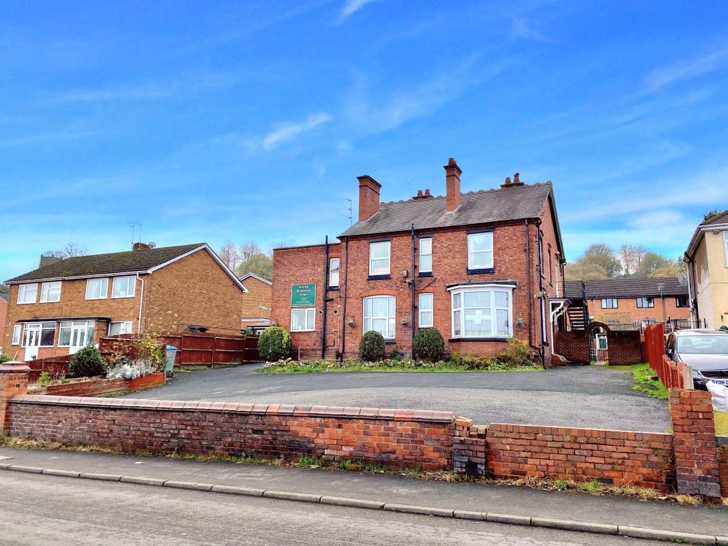 Lyde Green, Halesowen, B63 2PQ 14 bed detached house £395,000