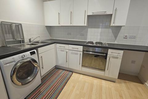 2 bedroom apartment to rent, Quay        Ordsall Lane, Salford M5