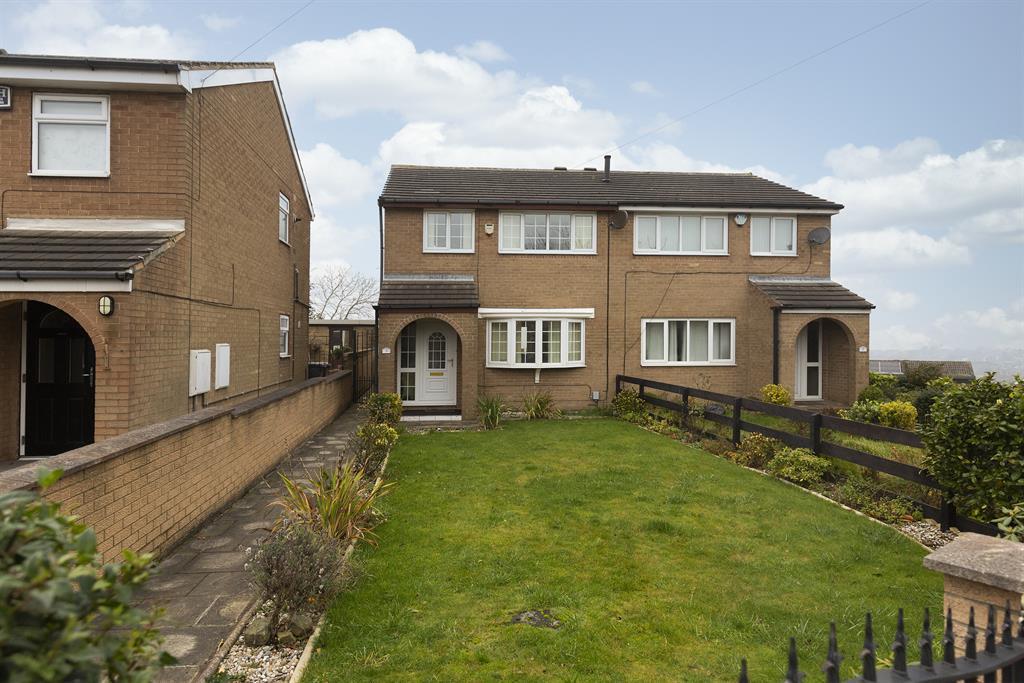 Brewerton Lane, Dewsbury, WF13 4PB 3 bed semidetached house £150,000