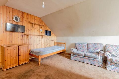 4 Baird Drive, Edinburgh, EH12 5SA
