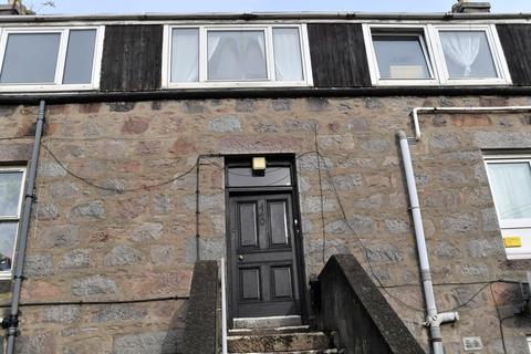 3 bedroom flat for sale - Auchmill Road, Aberdeen, AB21