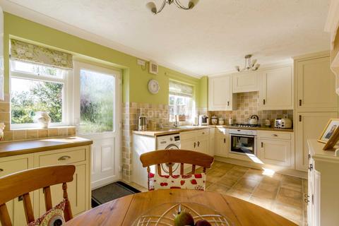 8 Heron Way, Necton, Swaffham, PE37 8NQ