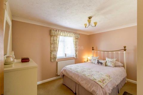8 Heron Way, Necton, Swaffham, PE37 8NQ
