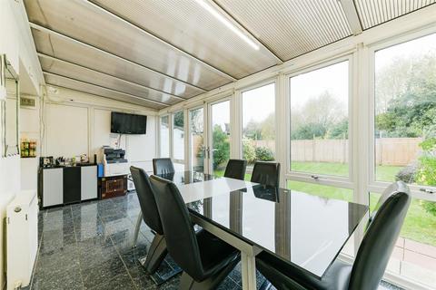 26 Chatsworth Crescent, Hounslow, TW3 2PB