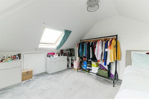 26 Chatsworth Crescent, Hounslow, TW3 2PB