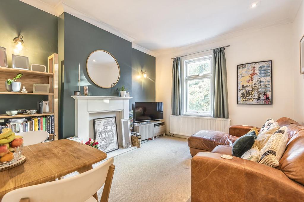 Chudleigh Road, Brockley 2 bed flat £400,000