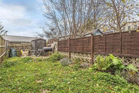 6 Alma Road, Chesham, HP5 3HB