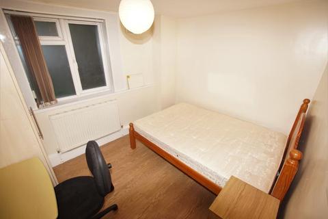 3 bedroom flat to rent - Bristol Road, Selly Oak, Birmingham, B29