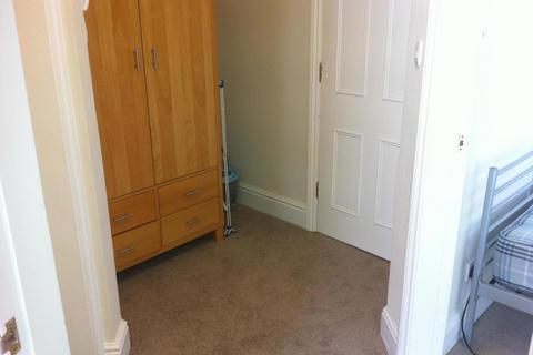 1 bedroom flat to rent, Warkworth Street, Cambridge, CB1 1EG