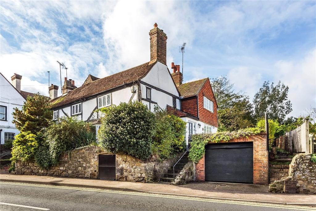 London Road, Westerham, Kent, TN16 2 bed end of terrace house £500,000