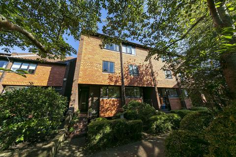 59 Mallard Place, Twickenham, TW1 4SW
