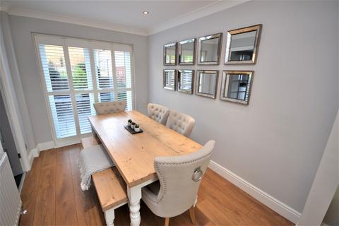 8 Connaught Way, Billericay, CM12 0UN