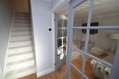 8 Connaught Way, Billericay, CM12 0UN