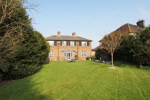 11 Chessington Road, Epsom, KT17 1TS