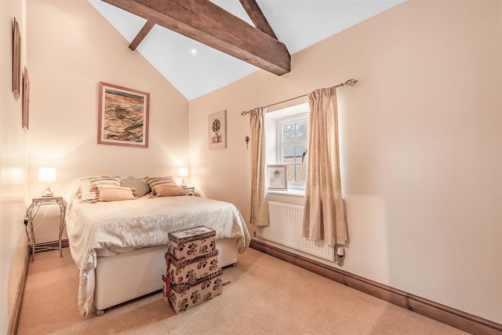 Bedroom 2 (2)