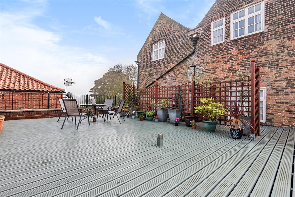 Roof terrace 3