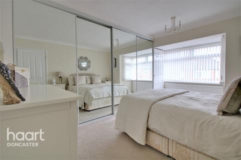 44 Greenleafe Avenue, Wheatley Hills, Doncaster, DN2 5RF