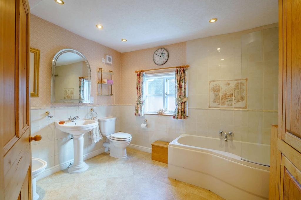 Ensuite
