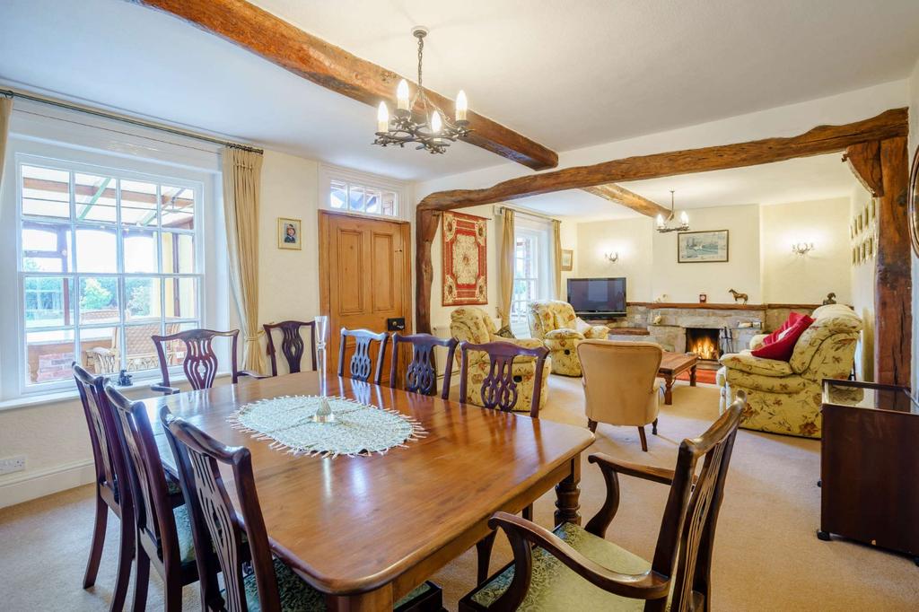 Dining/Sitting Room