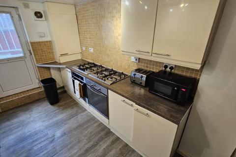 undefined, 30 Brudenell Avenue, Hyde Park, Leeds, LS6 1HD