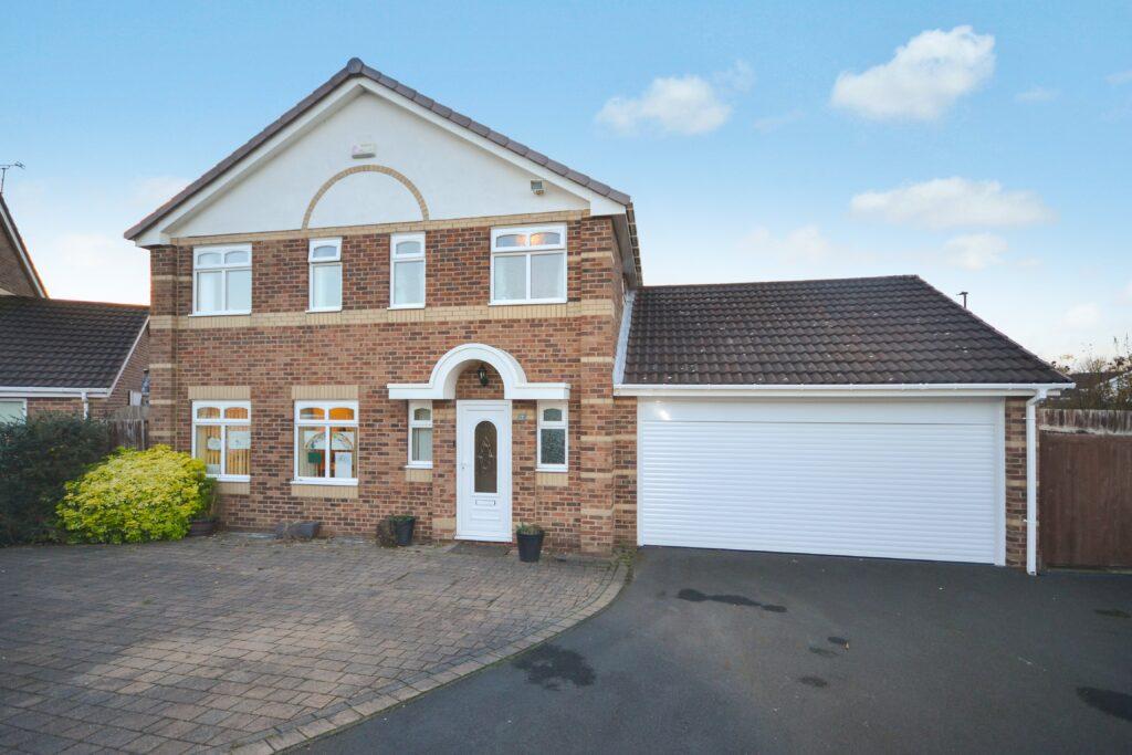 4 Bedroom Detached House for Sale on Navenby Close, Whitebridge Park