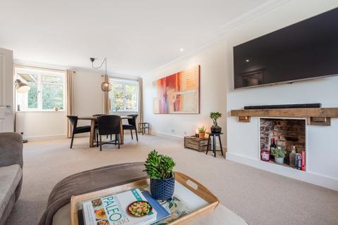 12, Inglewood Kemnal Road, Chislehurst, BR7 6NF