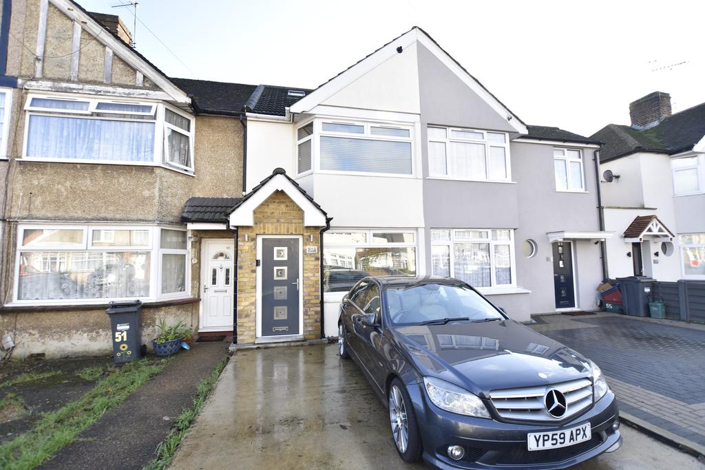 Fernside Avenue, Feltham, Middlesex... 3 bed house £425,000