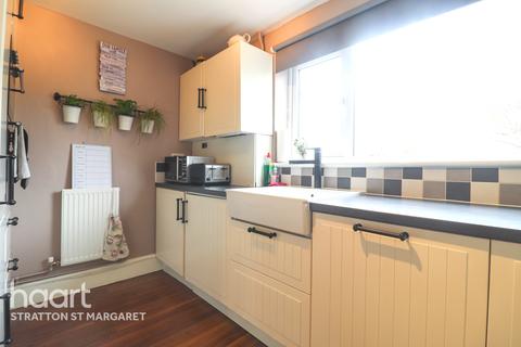 35 Stubsmead, Eldene, Swindon, SN3 3TA