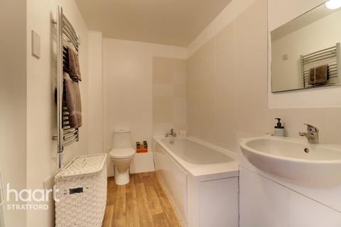 43 Otter Close, London, E15 2PZ