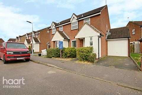 58 The Hedgerows, Stevenage, SG2 7BW