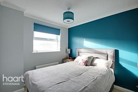58 The Hedgerows, Stevenage, SG2 7BW