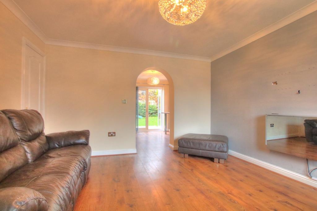 Redewood Close, Slatyford, Newcastle upon Tyne, NE5 2NZ 3 bed semi