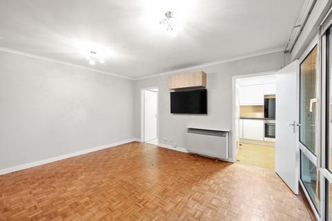 Studio to rent, Sunningdale, Hardwick Green, Ealing W13