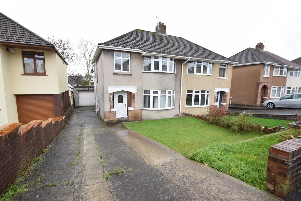 73 Oaklands Road, Bridgend, Bridgend... 3 bed semidetached house £