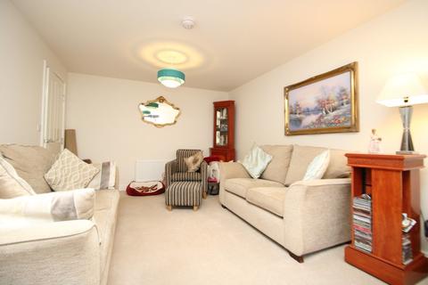 18 Adderley Avenue, Nuneaton, CV10 0DQ
