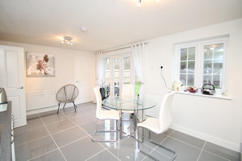 18 Adderley Avenue, Nuneaton, CV10 0DQ