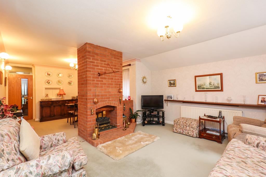 Lounge / Dining Room