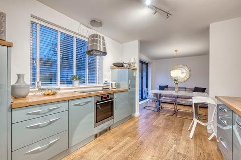26 Arundel Drive, Worcester, WR5 2HU