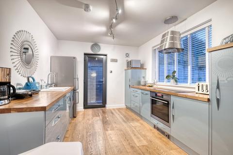 26 Arundel Drive, Worcester, WR5 2HU