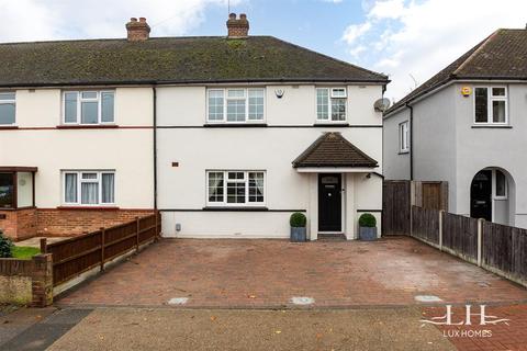 14 Bevan Way, Hornchurch, RM12 6EJ