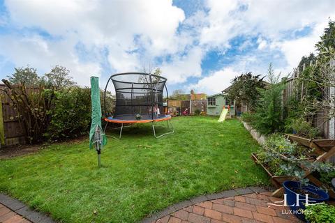 14 Bevan Way, Hornchurch, RM12 6EJ