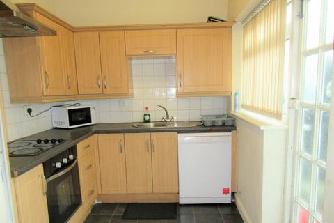 5 bedroom end of terrace house to rent, Rippingham Road, Withington, Manchester