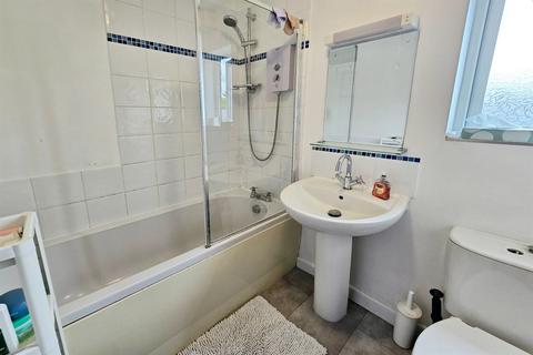 38 Albert Road, Beeston, Nottingham, NG9 2GU