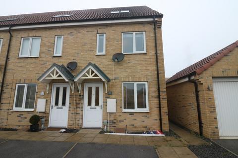 3 bedroom end of terrace house to rent, Chartwell Gardens, Kingswood, Hull