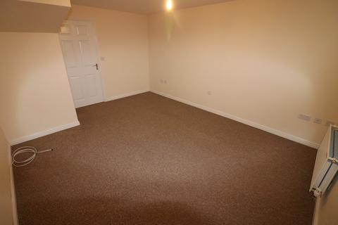 3 bedroom end of terrace house to rent, Chartwell Gardens, Kingswood, Hull