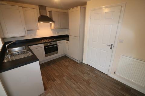 3 bedroom end of terrace house to rent, Chartwell Gardens, Kingswood, Hull