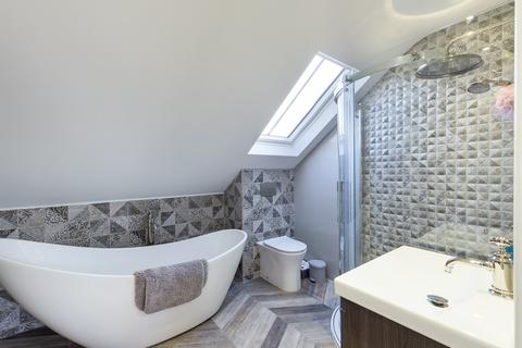 23 The Vale, Ruislip, HA4 0SG