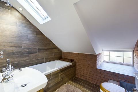 23 The Vale, Ruislip, HA4 0SG