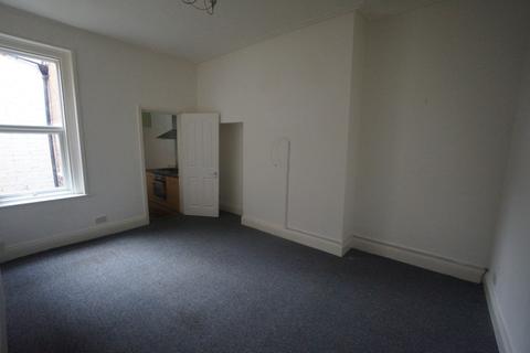 2 bedroom ground floor flat to rent - St Vincent Street, South Shields