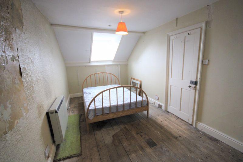 Top Bedroom 1